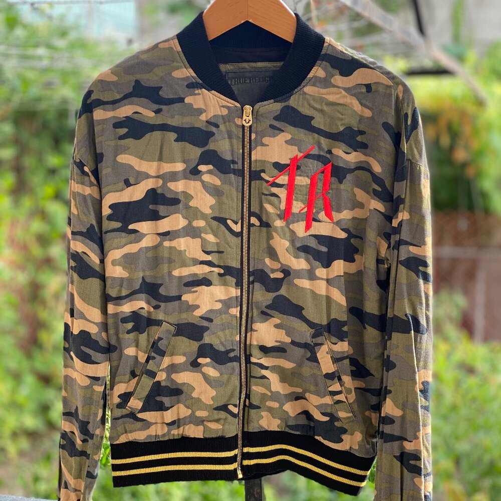 True Religion Women's Bomber Jacket WD00175C Army Print Size S